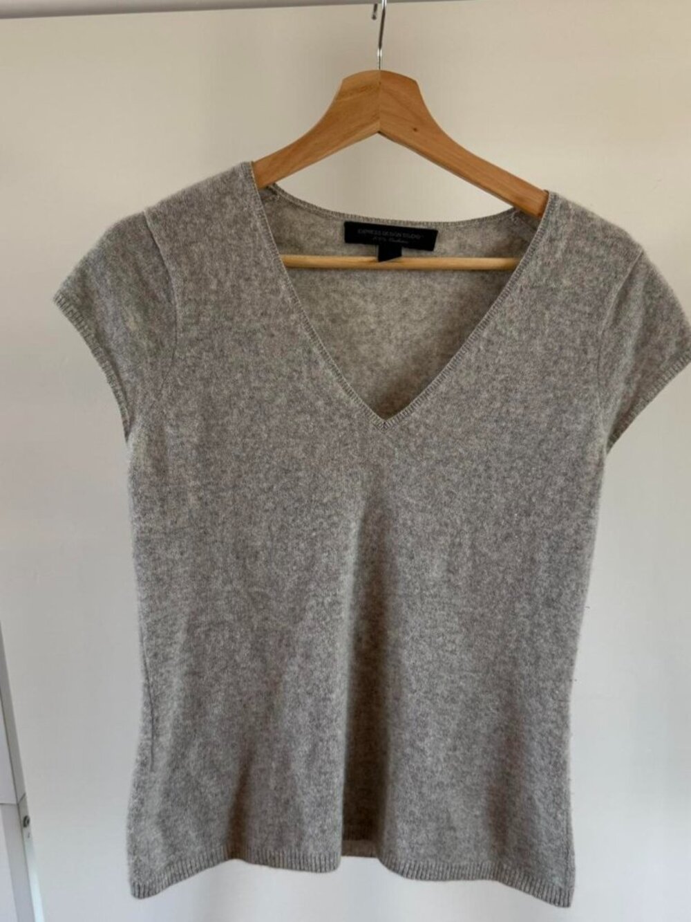 Express Women's Grey T-shirt